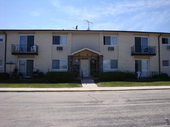 8840 N Western Ave. #2F, Des Plaines, IL 60016