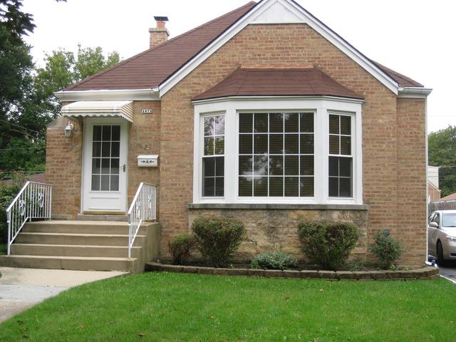 1674 Ash St., Des Plaines, IL 60018