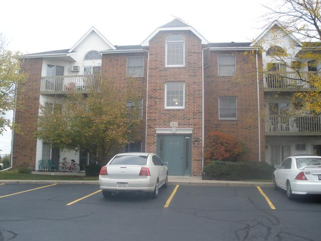 1362 Cunat Ct. #2D, Lake In The Hills, IL 60156