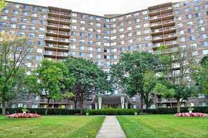 7141 N Kedzie Ave. #1210, Chicago, IL 60645