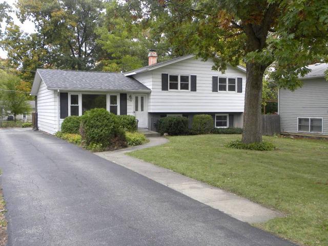 17898 Twin Lakes Blvd., Grayslake, IL 60030