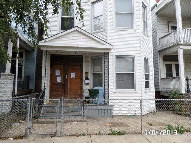 2955 N Gresham Ave., Chicago, IL 60618