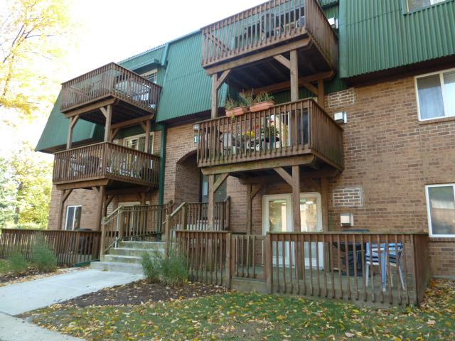 1940 Tall Oaks Dr. #1A, Aurora, IL 60505