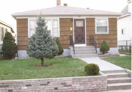 747 Newell Ave., Calumet City, IL 60409