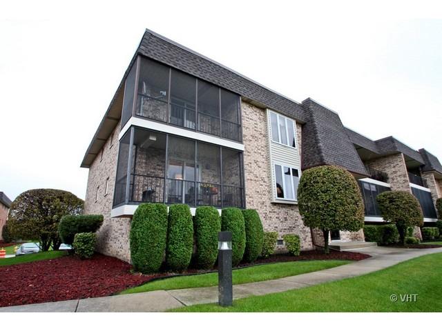 15720 Foxbend Ct. #1N, Orland Park, IL 60462