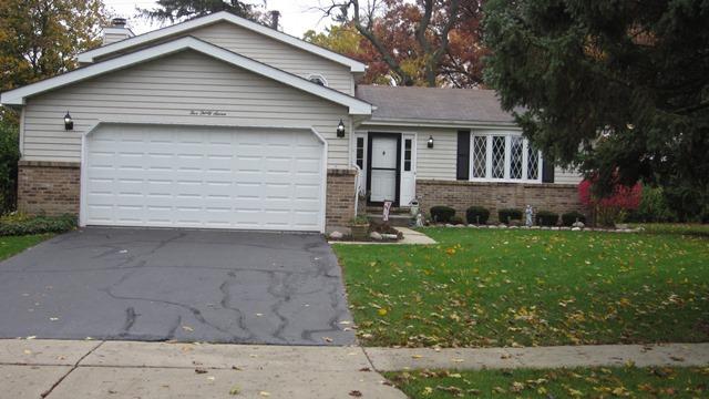537 Lochwood Dr., Crystal Lake, IL 60014