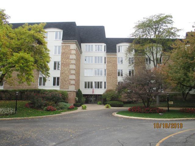 150 Lake Blvd., Buffalo Grove, IL 60089