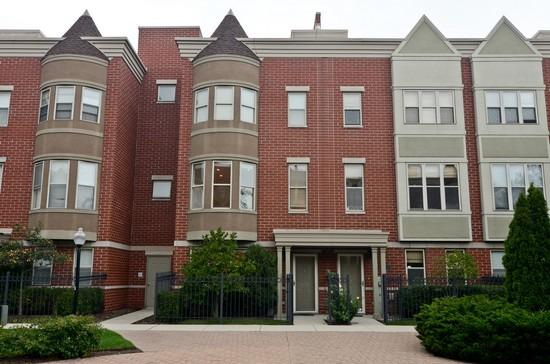 713 W Blackhawk St., Chicago, IL 60610