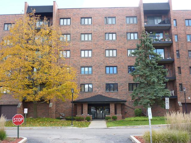 9346 Landings Ln. #104, Des Plaines, IL 60016