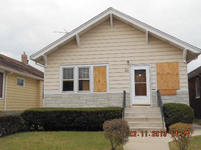 621 Douglas Ave., Calumet City, IL 60409