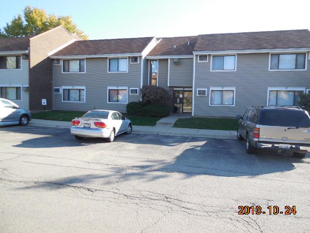 2400 Bayside Dr. #1-2402, Palatine, IL 60074