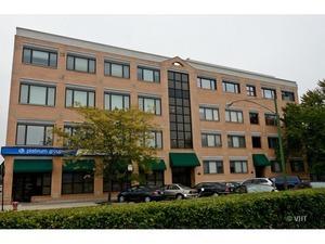 4751 N Artesian Ave. #202, Chicago, IL 60625