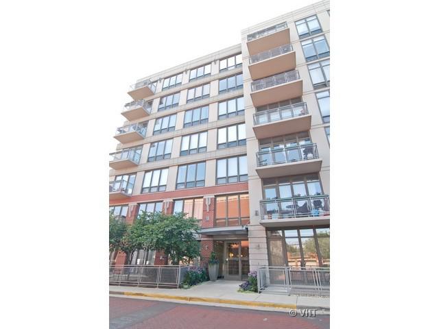 1000 N Kingsbury #107, Chicago, IL 60610