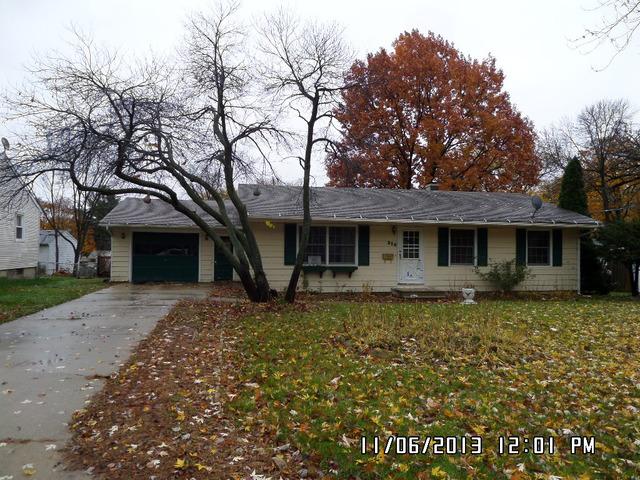 315 Delcy Dr., Dekalb, IL 60115
