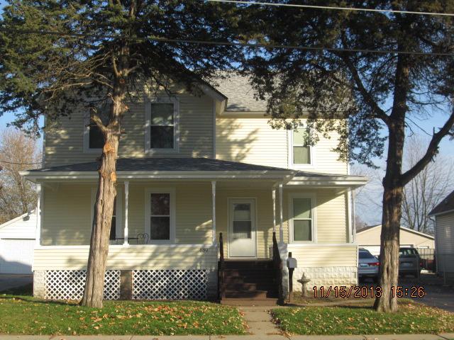 689 Sheridan St., Aurora, IL 60505