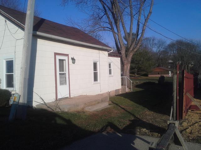 311 Hand Ave., Dixon, IL 61021