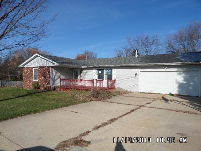 309 E Parker St., Gardner, IL 60424