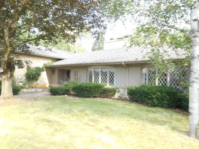1444 Appleby Rd., Inverness, IL 60067