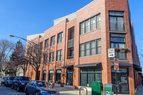 2040 W Belle Plaine #209, Chicago, IL 60618