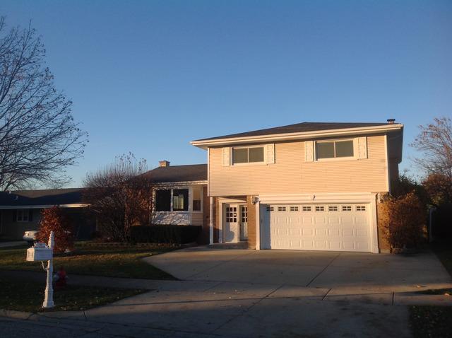 930 Blaze Tr., Wheeling, IL 60090