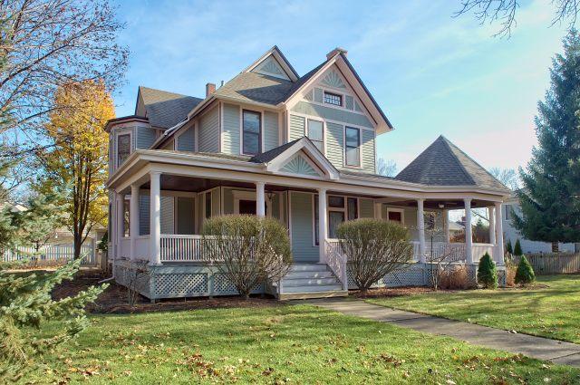 405 S Waiola Ave., La Grange, IL 60525