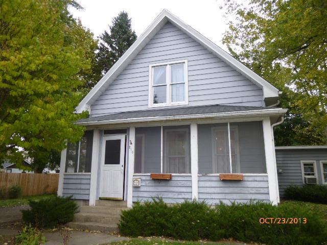 210 E First St., East Dundee, IL 60118