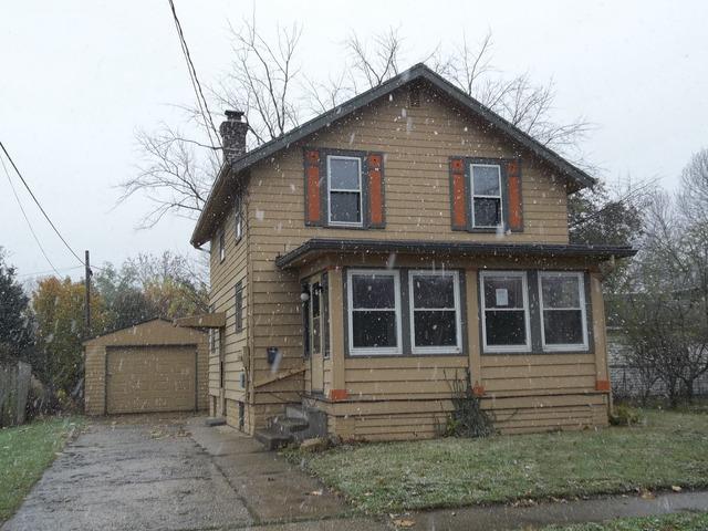 2010 Burton St., Rockford, IL 61103