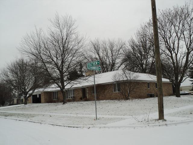 2 Golfview Pl., Dekalb, IL 60115