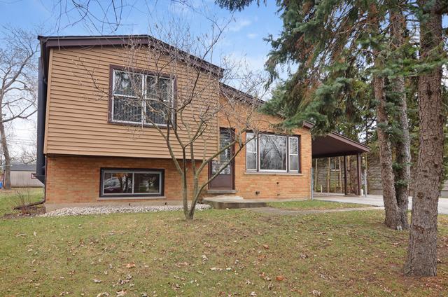 7313 Capitol Dr., Darien, IL 60561