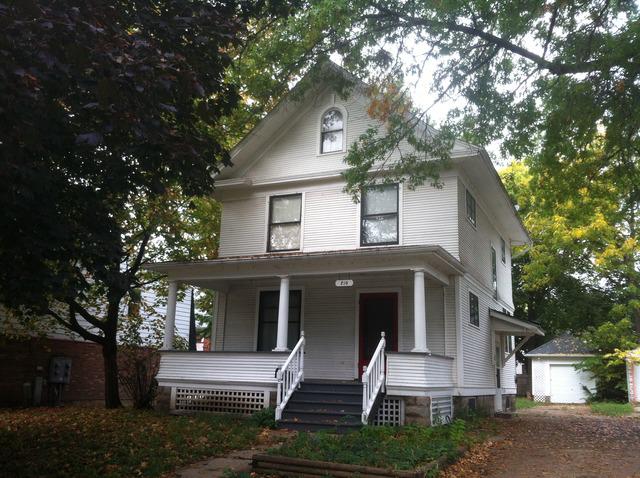 210 Oak Ave., Aurora, IL 60506