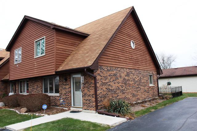 469 Valley Dr. #6, Naperville, IL 60563