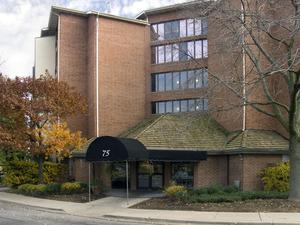 75 Kristin Cir. #503, Schaumburg, IL 60195