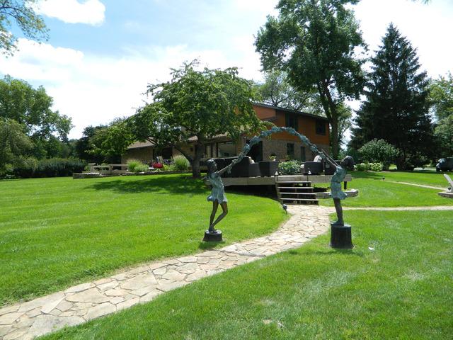 3 Canterbury Ct., South Barrington, IL 60010