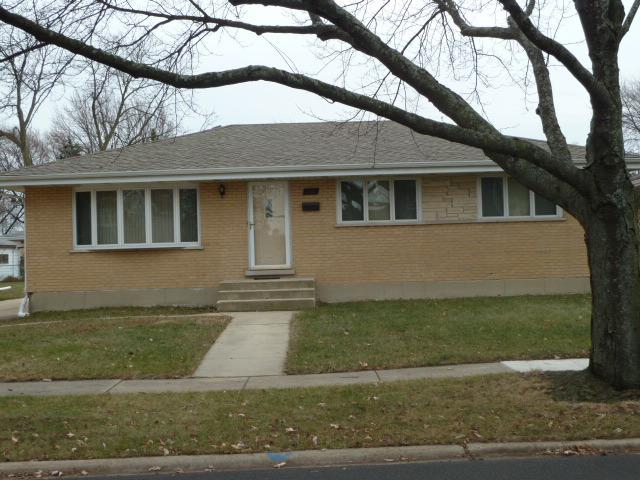741 W St Aubin Dr., Addison, IL 60101