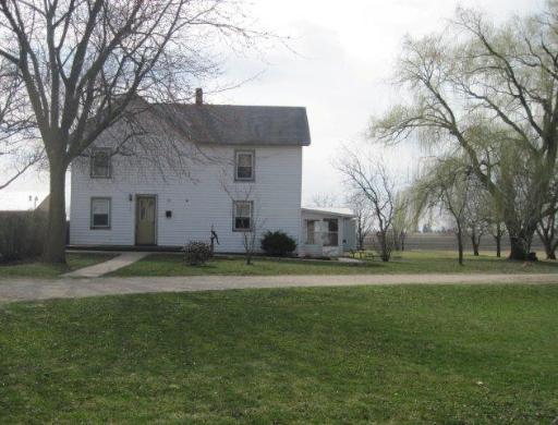 305 Evans Ave., Ashton, IL 61006