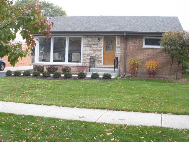 8287 N Ozanam Ave., Niles, IL 60714
