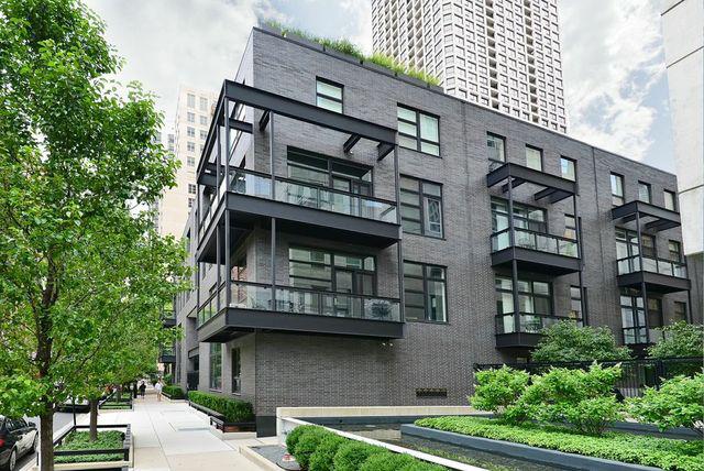 1017 N Dearborn St., Chicago, IL 60610