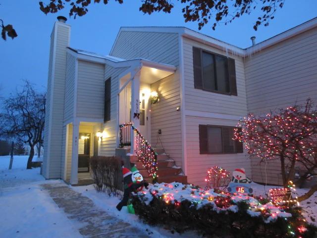 961 Brunswick Cir. #1A, Schaumburg, IL 60193