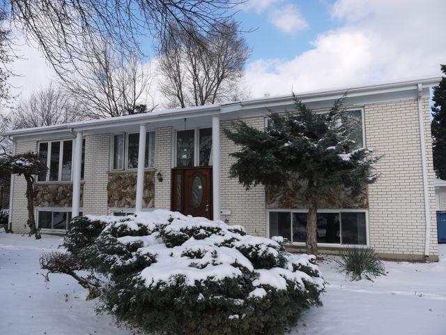 1244 W Meyer Dr., Addison, IL 60101