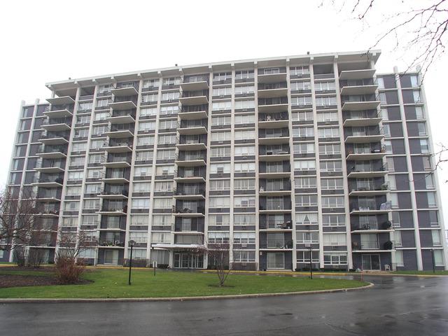 8815 W Golf Rd. #4B, Niles, IL 60714