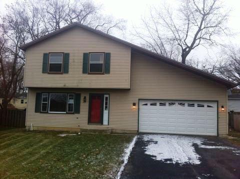 35 Birch Ct., Mundelein, IL 60060