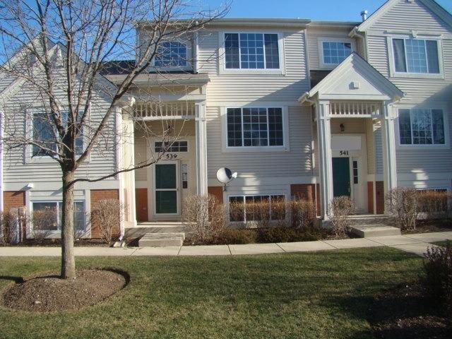 539 Cary Woods Cir., Cary, IL 60013