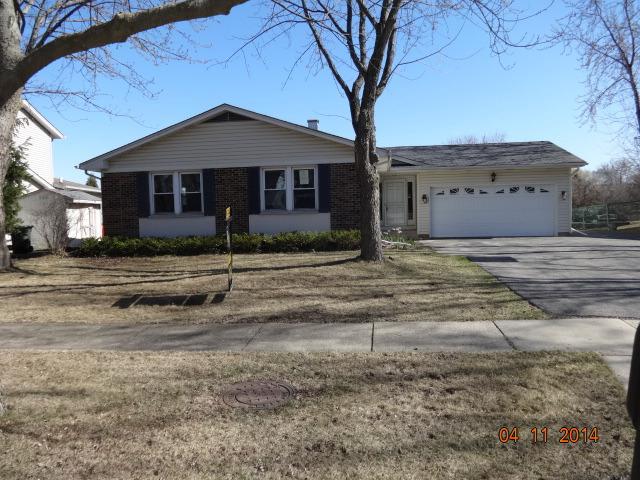 3920 Whispering Trails Dr., Hoffman Estates, IL 60192