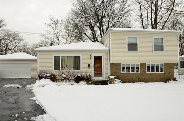 127 Ridge Ln., Geneva, IL 60134