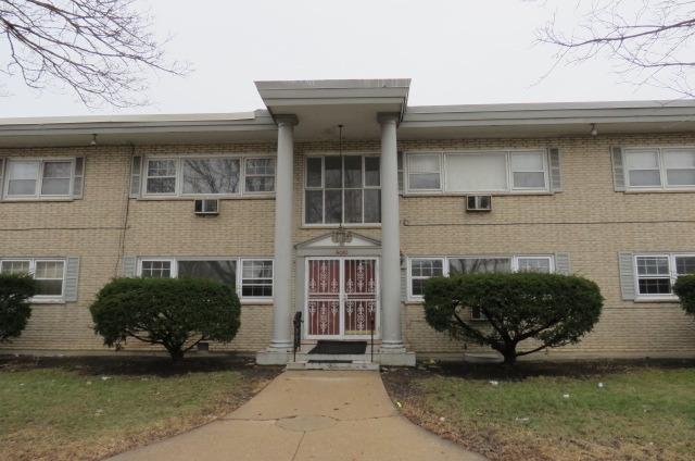 4010 Monroe St. #203, Bellwood, IL 60104