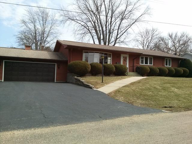 302 S Barber Ave., Polo, IL 61064