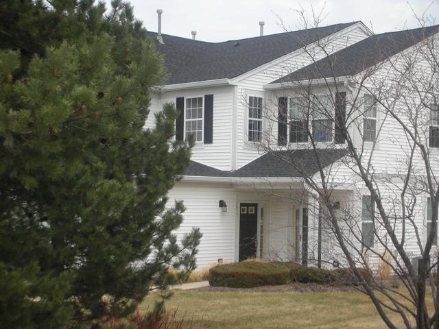 2875 Falling Waters Dr., Lindenhurst, IL 60046