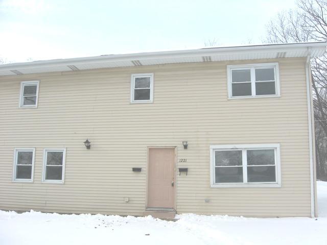 1221 N Fairview Ave., Joliet, IL 60432