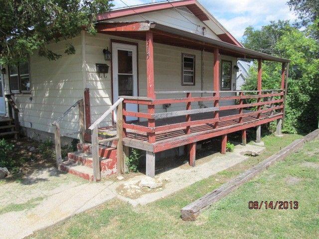 535 N Waddell Ave., Freeport, IL 61032
