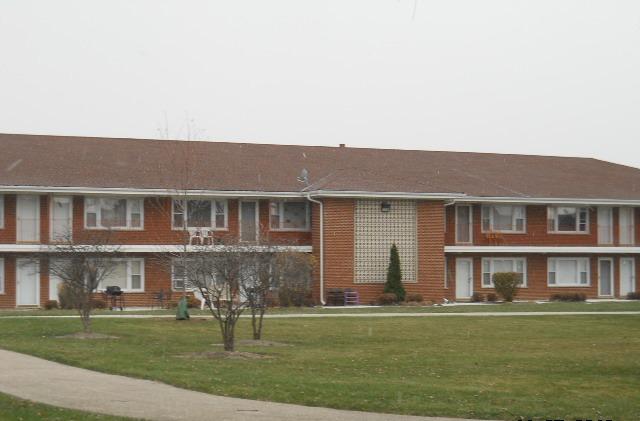 1113 Holiday Ln. #14, Des Plaines, IL 60016